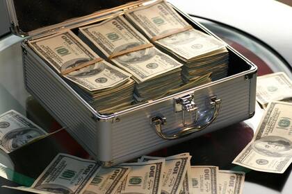 Los ahorros de alguien, terminaron convirtiéndose en una sorpresa para una desconocida