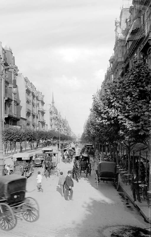 Los albores de la Av. de Mayo.
