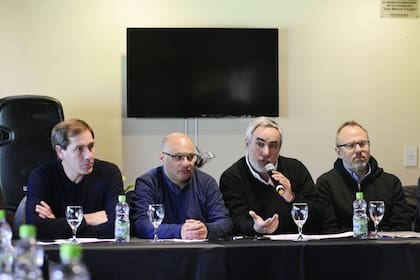 Los alcaldes de Trenque Lauquen, La Plata Balcarce y Tres de Febrero