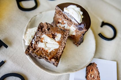Los alfajores con más dulce de leche y golosinas de Córdoba: Culpa de los dos