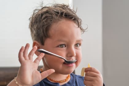 Los alimentos con vitamina A favorecen el crecimiento de los niños y niñas