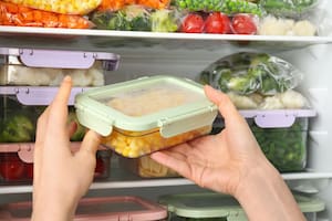 Los alimentos que nunca hay que guardar en un recipiente plástico