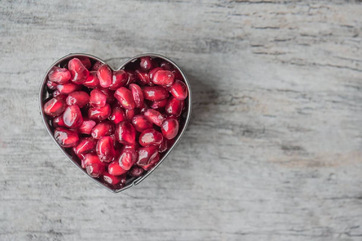 Los alimentos ricos en vitamina C, como la granada, combaten la gripe