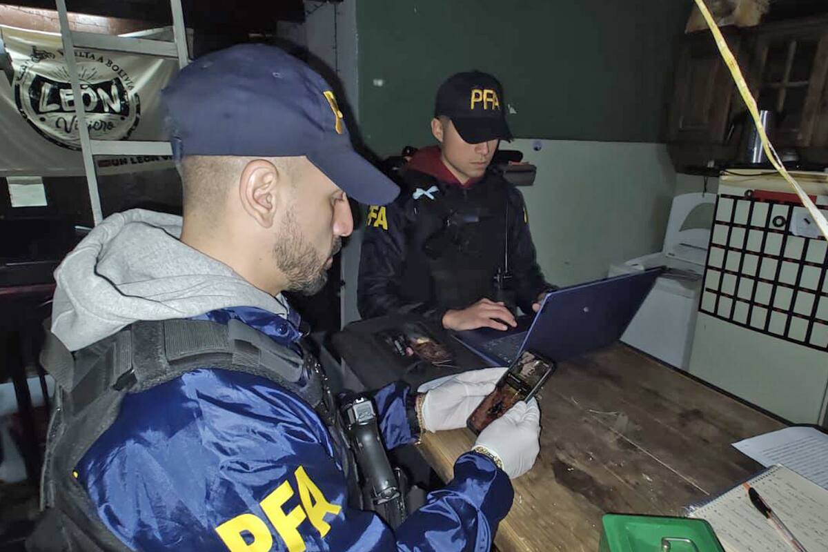 Los allanamientos estuvieron a cargo de la Policía Federal Argentina (PFA)