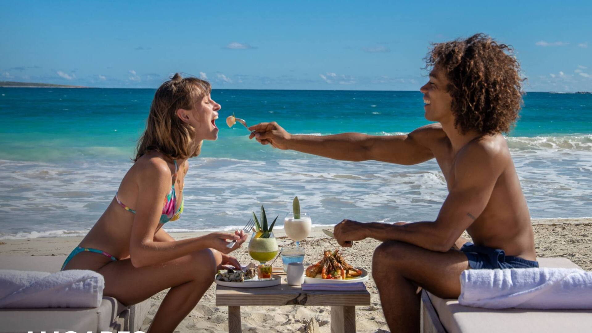 Los almuerzos en la playa suelen ser informales, muy del tipo “picoteo”.