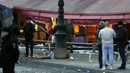 Los alrededores del café después de que estallara la bomba