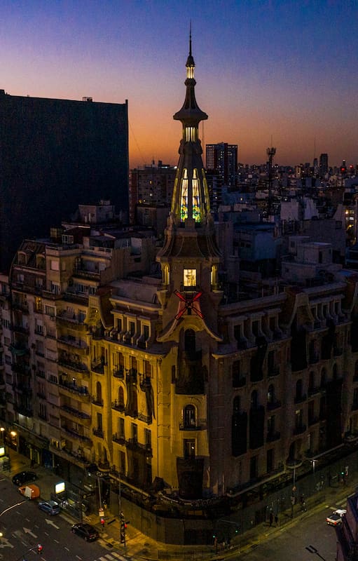 Los alrededores del Congreso de la Nación se destacan por sus emblemáticos edificios