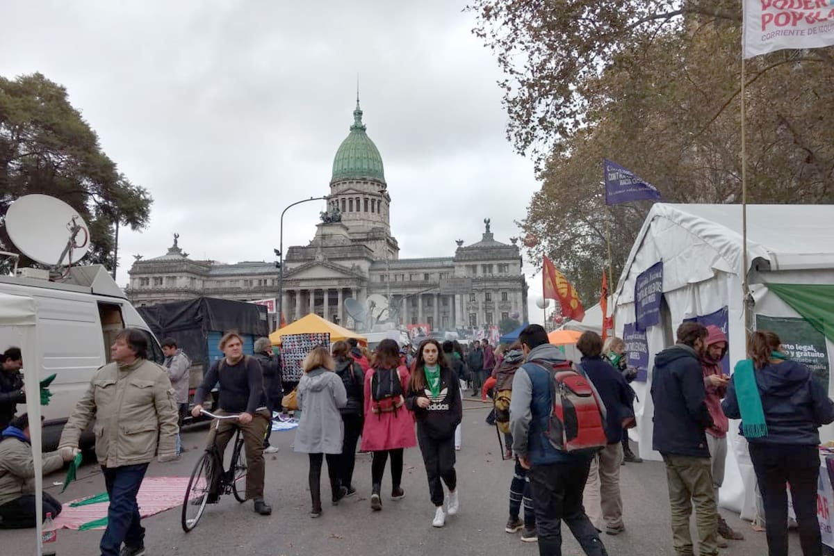 Los alrededores del Congreso durante el debate