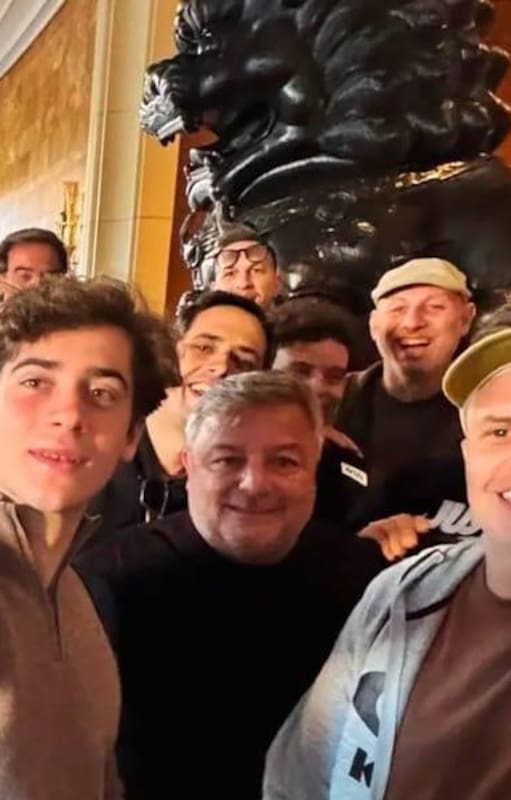 Los amigos de Aníbal, el padre de Colapinto, ya tienen su peña para encontrarse a ver los partidos