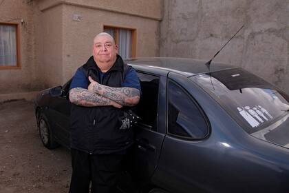 Los amigos le regalaron un auto a un enfermero de sala Covid-19, en Río Gallegos