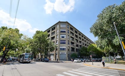 Los amplios lofts recuperaron un valioso patrimonio urbanístico