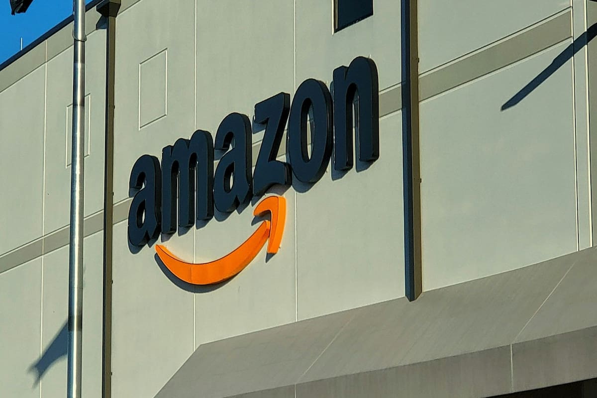 Los analistas destacan que la acción de Amazon es una buena alternativa para los inversores que apuestan al mediando o largo plazo