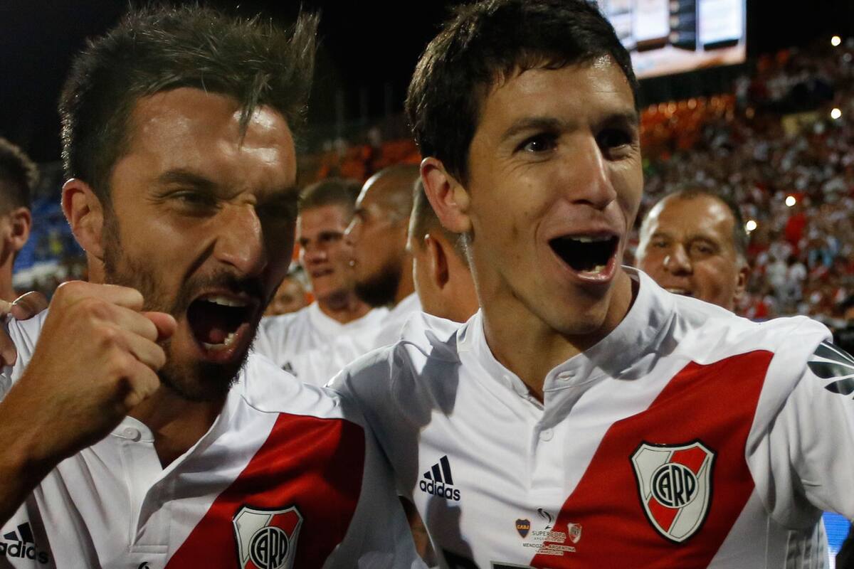 Los "nachos" festejan: Scocco y Fernández, claves en el triunfo de River ante Boca