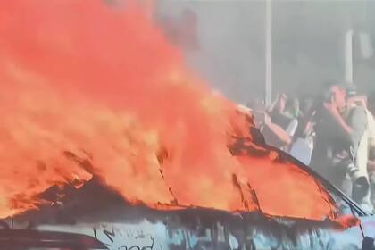 Los Ángeles, escenario de una confrontación entre policías y manifestantes por la política migratoria de Donald Trump