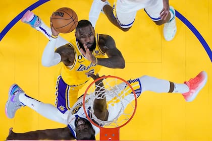 Los Angeles Lakers eliminaron al último campeón, Golden State Warriors en las semifinales del Oeste