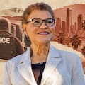 Karen Bass pone un freno al ICE en Los Ángeles y firma una orden que restringe operativos migratorios