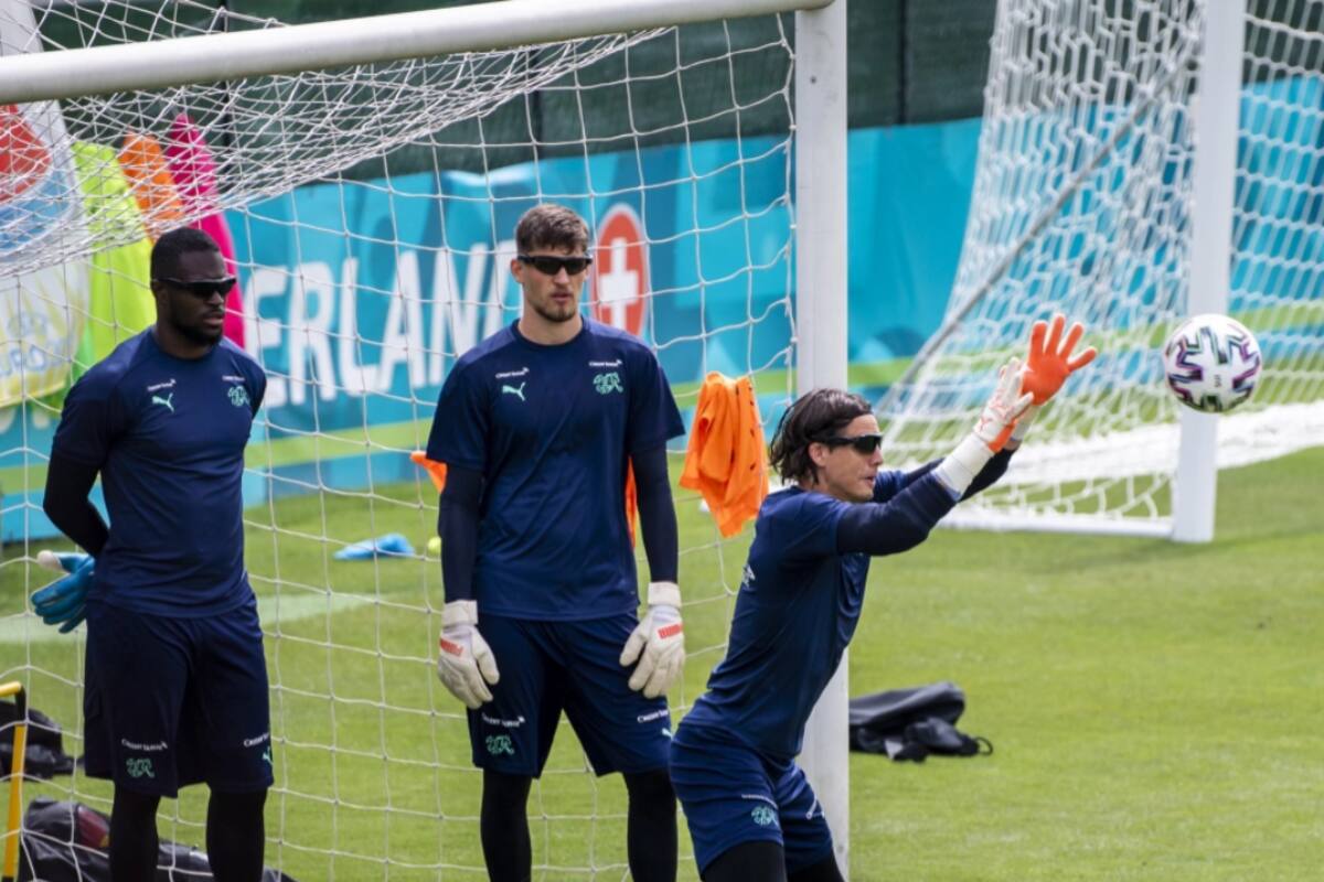 Los anteojos negros para los arqueros de la Selección de Suiza