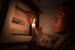 Los apagones de electricidad pueden causar daños en los artefactos electrónicos (Foto Pexels)