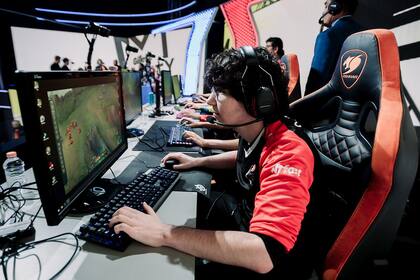 Los argentinos comenzaron con triunfos y buenas presentaciones en el campeonato latinoamericano de LOL que se disputa en México