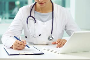 "Los argentinos extrañan la relación médico-paciente, quieren aprovechar sus visitas al país", dice Silberstein