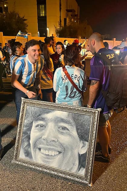 Los argentinos que esperan la llegada de la Selección a Doha.