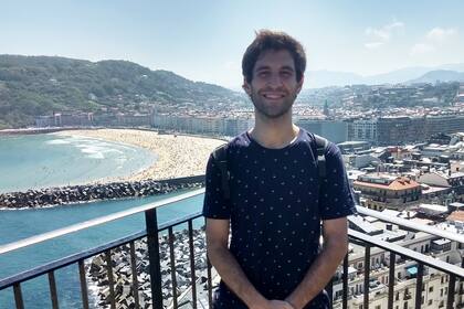 "Los argentinos, que vivimos de crisis en crisis y con un estrés constante, también tenemos una pequeña ventaja (que preferiría no tenerla) que es la resiliencia, la habilidad de reconvertirnos y adaptarnos”, dice Mariano.