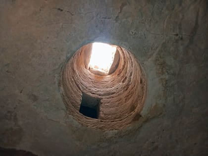 Los arqueólogos señalaron la existencia de agujeros profundos que nunca habían sido vistos