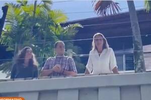 Los asilados venezolanos en la terraza de la embajada argentina
