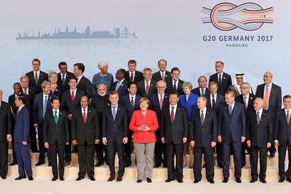 Los asistentaes a la Cumbre del G-20 posan para la foto grupal