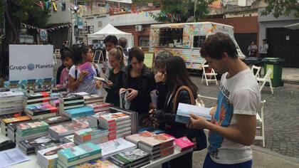 Los asistentes degustaron ricos platos y repasaron sus libros predilectos