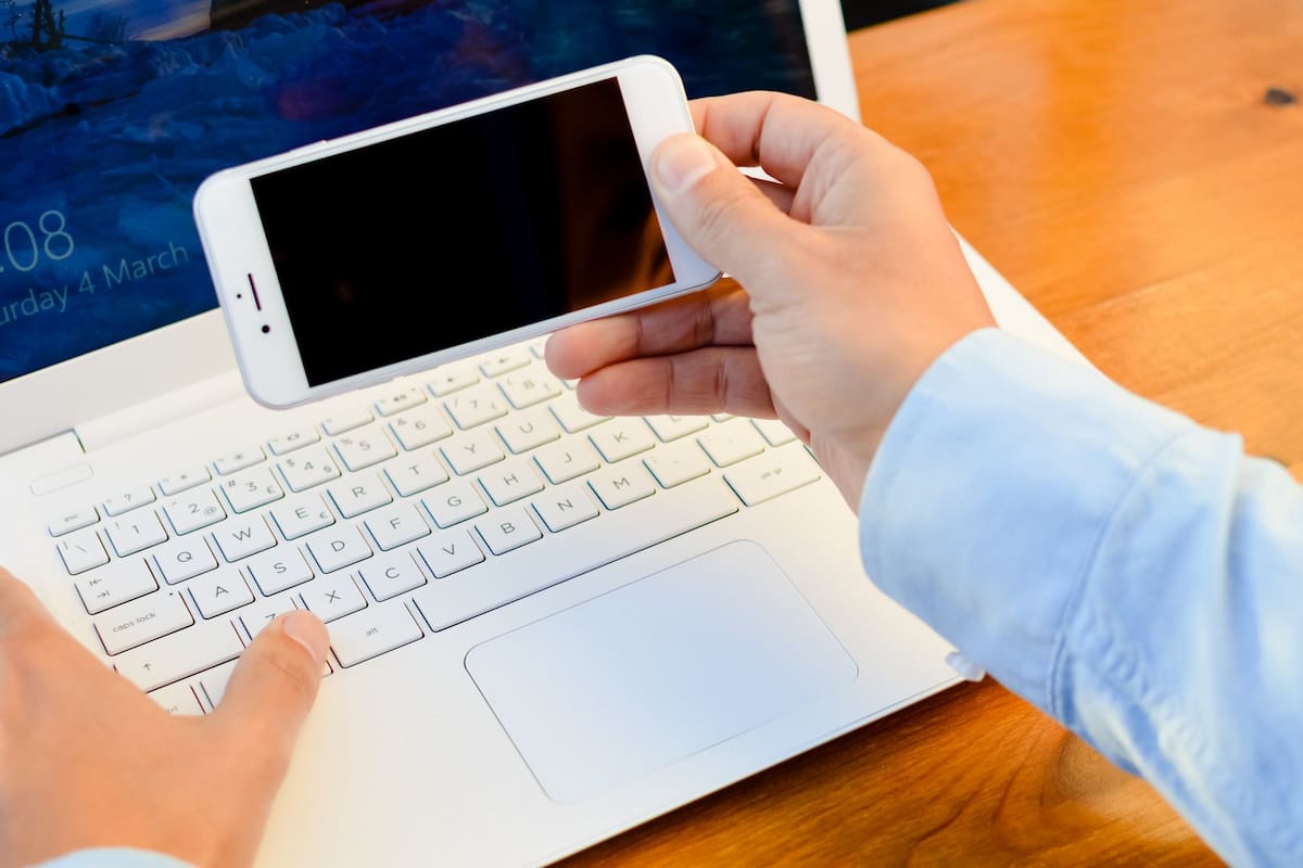 Los asistentes virtuales también se meten en los negocios de las pymes en áreas como la atención al cliente y la gestión administrativa desde teléfonos móviles y computadoras personales