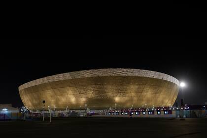Los astros marcan una conjunción favorable para la Argentina, a días del Mundial; en la foto, un vistazo al estadio Lusail en Doha, Qatar, donde debutará la selección nacional y se jugará la final de la Copa (AP Foto/Hassan Ammar)