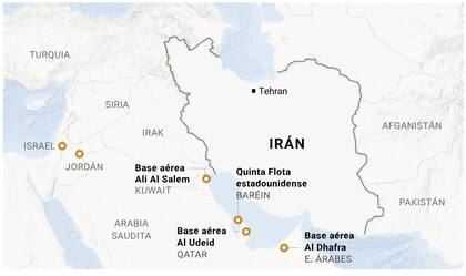 Los ataques alcanzaron el cuartel general de la Quinta Flota estadounidense en Bahrein, la base aérea Al Udeid en Qatar, instalaciones militares en Emiratos Árabes Unidos —incluida Al Dhafra, cerca de Abu Dabi— y la base aérea Ali Al Salem en Kuwait, además de objetivos militares y de seguridad en Israel