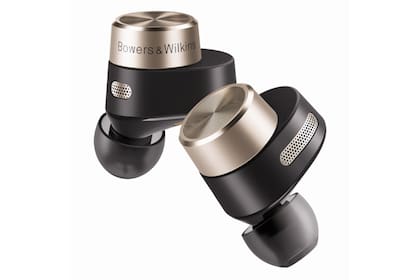 Los auriculares Bowers & Wilkins PI7 son inalámbricos y la caja puede funcionar de antena Bluetooth para enchufarlo a un equipo de audio convencional