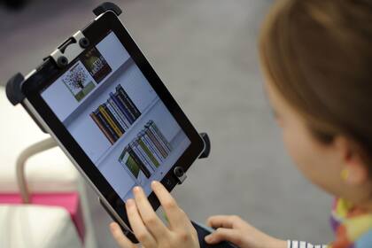 Los autores se animan a publicar parte de sus obras por Internet para que la audiencia evalúe el argumento y los personajes antes de su salida a las librerías