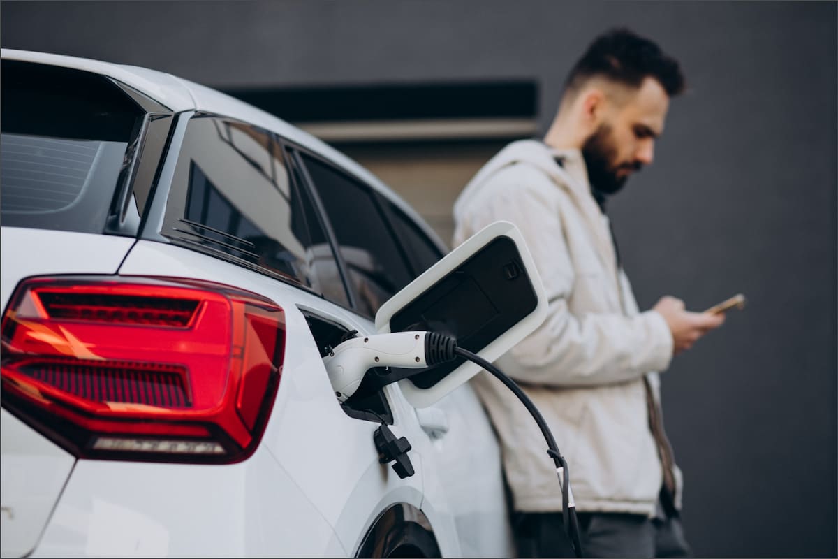 Los autos eléctricos atraviesan un crecimiento inédito en la Argentina, con un crecimiento acumulado interanual del 880%