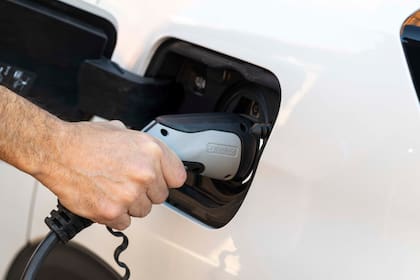 Los autos eléctricos introdujeron nuevos términos, como PHEV (híbridos enchufables)