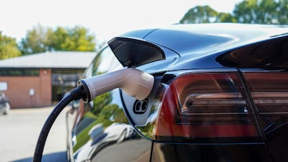Los autos electrificados crecen en volúmen en el mercado argentino