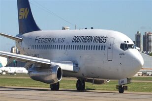 Los aviones con el logo de la aérea estatal, tras la fusión con Southern Winds; pese a los anuncios de vuelos inaugurales, Lafsa jamás despegó