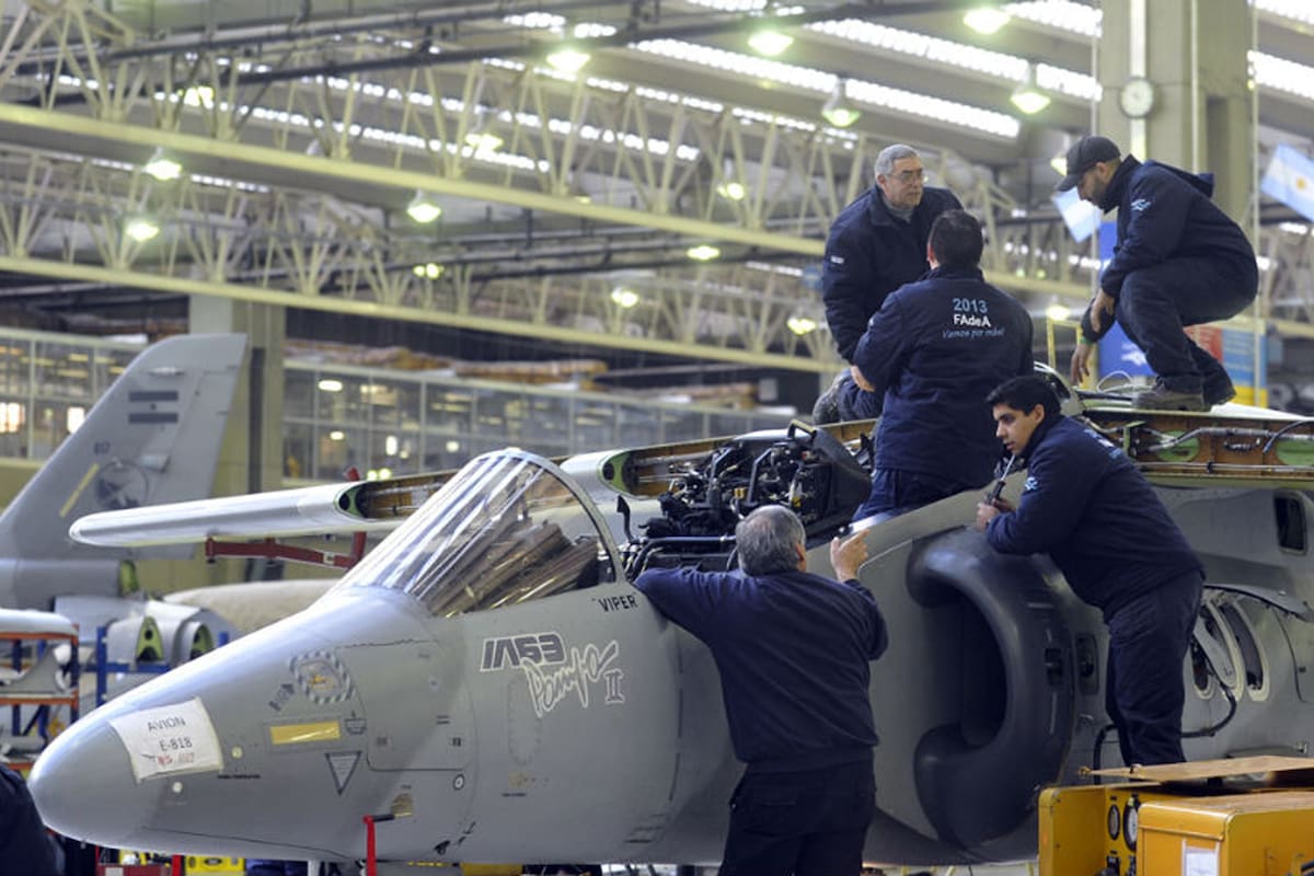 Los aviones Pampa son fabricados y mantenidos en Fadea.