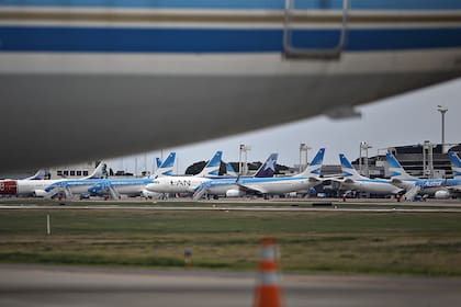 Los aviones parados en Aeroparque desde marzo pasado