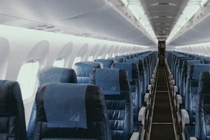 Los azafatos puedes cambiar de asiento a sus pasajeros preferidos