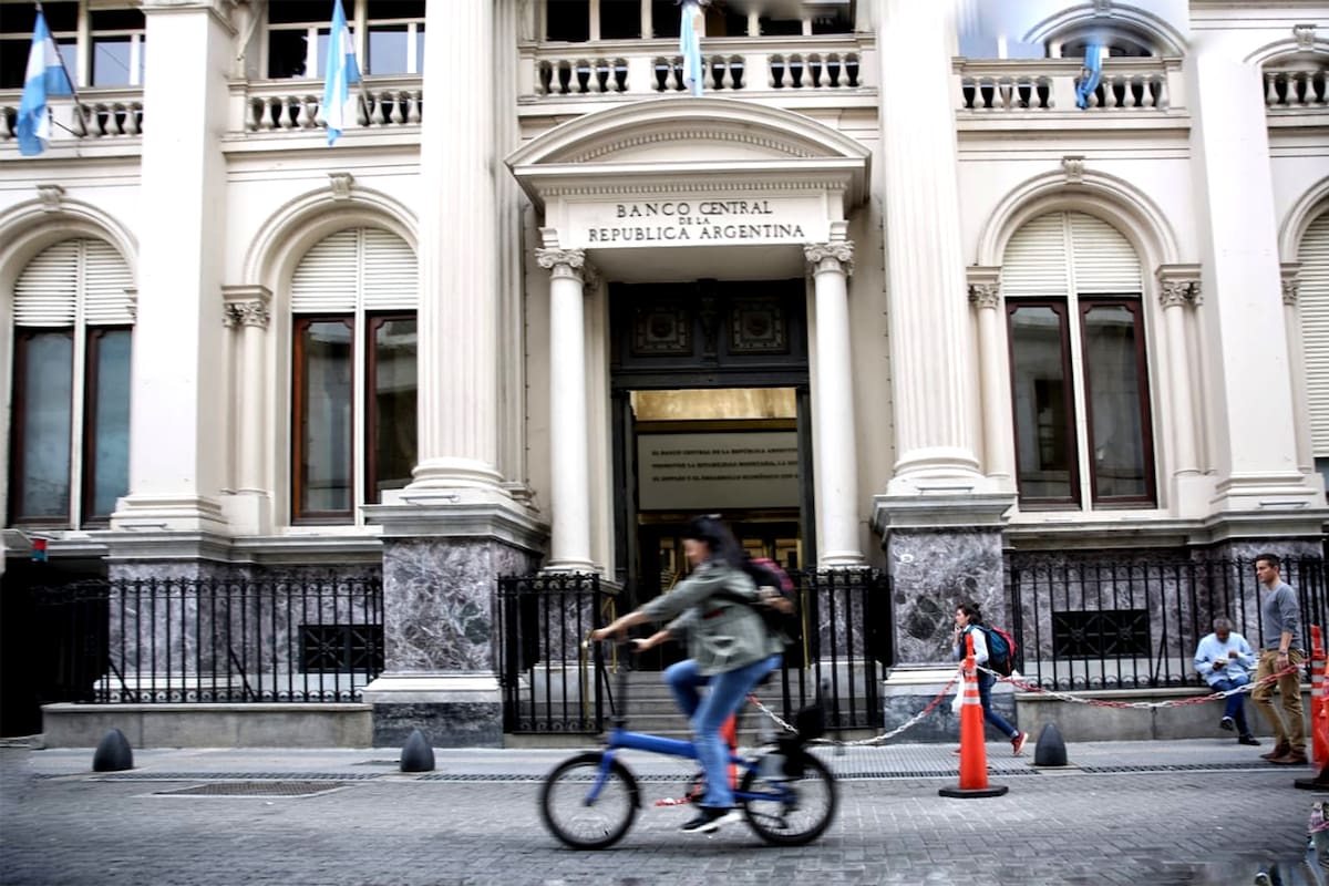 Los bancos abrirán el próximo viernes