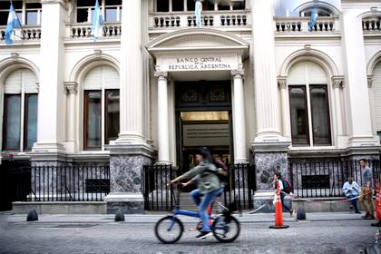 Los bancos abrirán el próximo viernes