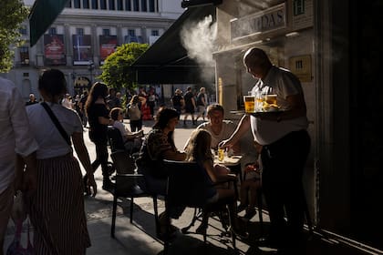 Los bares no bastan por sí solos, pero son un patrimonio intelectual, cultural, social y espiritual que ofrece herramientas para resistir a la tecnología