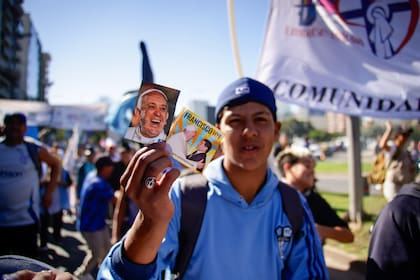Los barrios populares salieron a la calle para despedir al papa Francisco