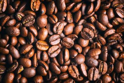 Los bebedores de café pronto podrían pagar más de US$6,50 en Londres por su dosis de cafeína, creen los expertos