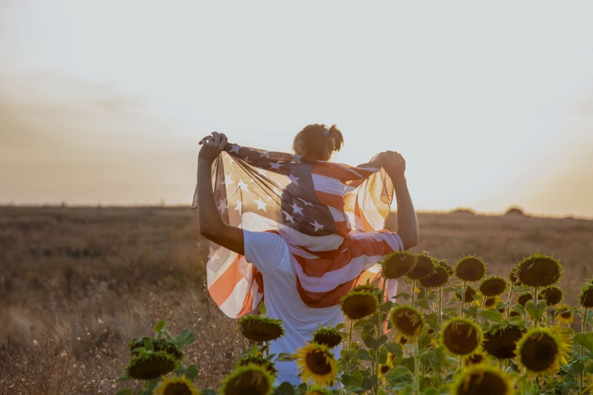 Los beneficiarios cualificados deben estar fuera de Estados Unidos