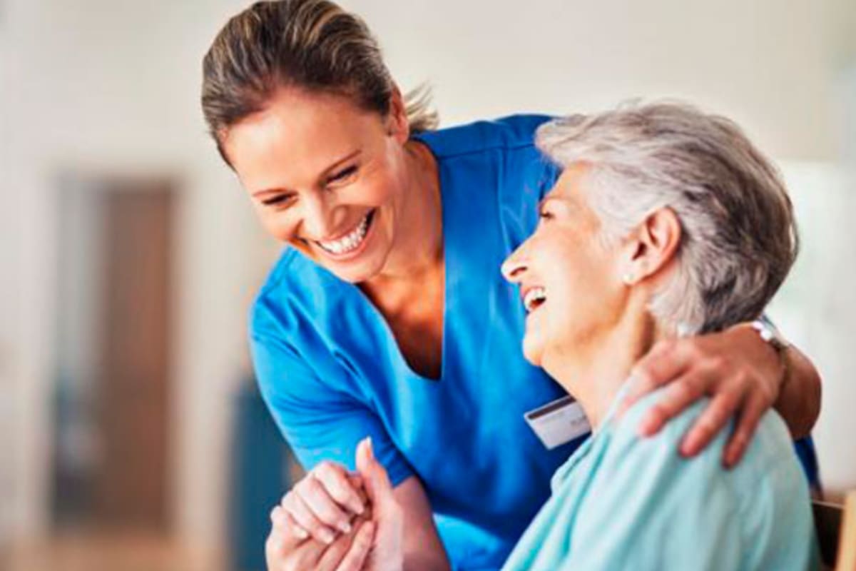 Los beneficiarios del PAMI pueden tramitar el subsidio de un acompañante terapéutico