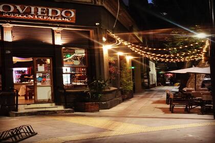Los bodegones Oviedo, de Palermo y El Obrero, de La Boca, bajaron las persianas de sus locales